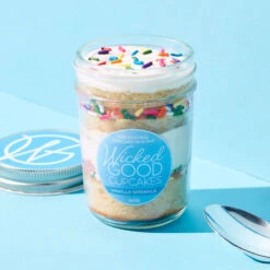 Birthday Cupcake 6-Pack & Wine Gift Set -Hickory Farms Elegant Shop 003549 label wedgewood