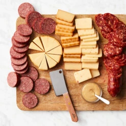 Classic Bites & Board Gift Set -Hickory Farms Elegant Shop classic bites and board gift set 000961 1.2 3