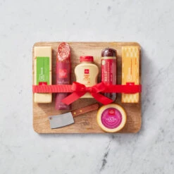 Classic Bites & Board Gift Set -Hickory Farms Elegant Shop classic bites and board gift set 000961 2