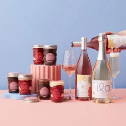 Cupcake 6-Pack & Rosé + Moscato -Hickory Farms Elegant Shop cupcake 6 pack wine gift set 003630 4 2