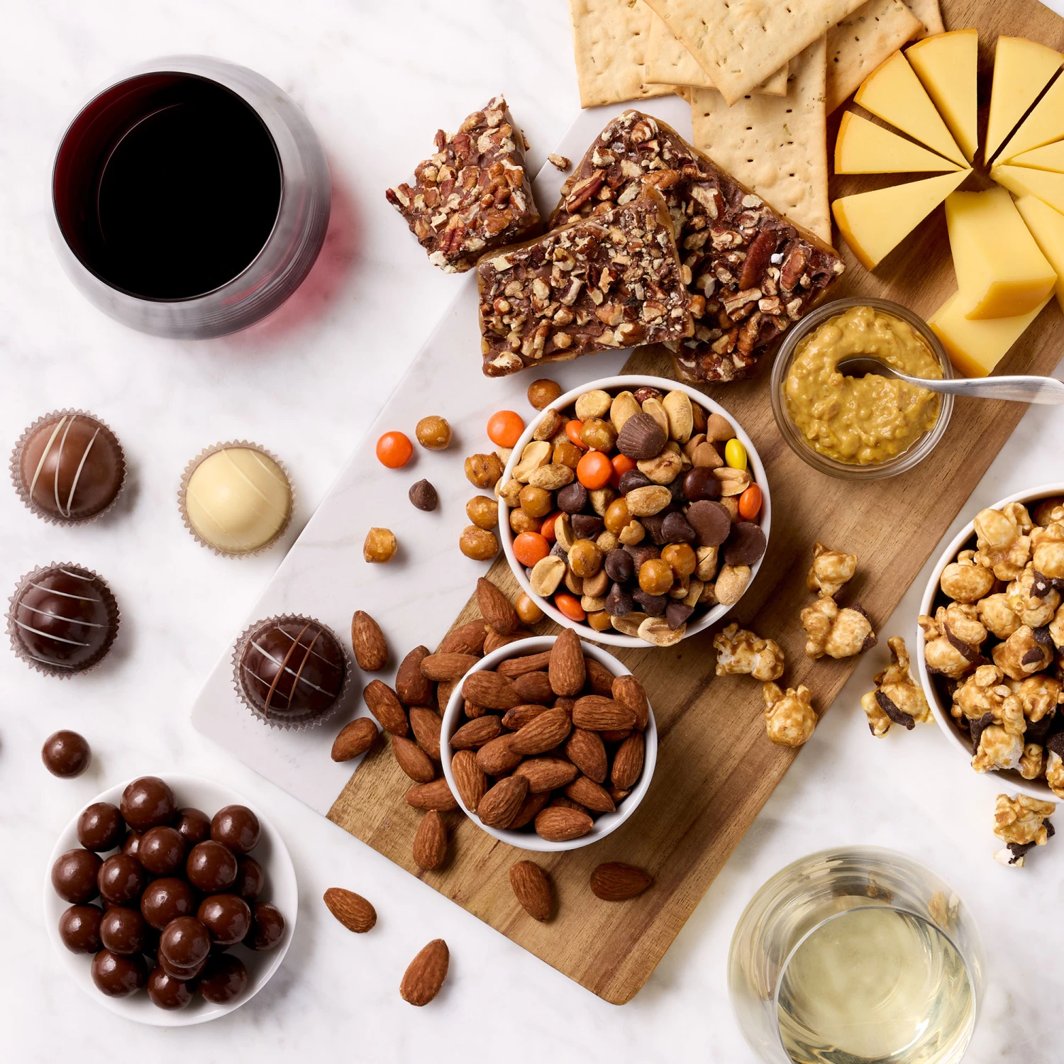 California Vineyards Wine Gift Basket 4 California Vineyards Wine Gift Basket - Image 2