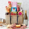 Deluxe Gourmet Picnic Gift Basket With Wine -Hickory Farms Elegant Shop deluxe gourmet picnic gift basket with wine 006456 1