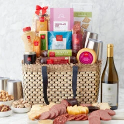 Deluxe Gourmet Picnic Gift Basket With Wine