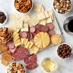 Deluxe Sip & Snack Wine Gift Basket -Hickory Farms Elegant Shop deluxe sip and snack gift basket 000827 2