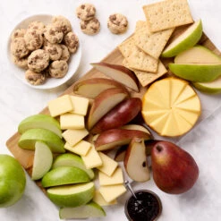 Hickory Farms Elegant Shop -Hickory Farms Elegant Shop fruit snack gift basket 006961 2 2