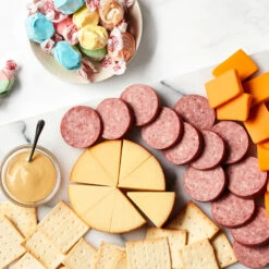 Buds & Blooms Gift Box -Hickory Farms Elegant Shop spring celebration gift box 006993 2 1