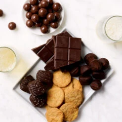 Veuve Clicquot Champagne Gift Basket -Hickory Farms Elegant Shop veuve clicquot champagne gift basket 007667 2 3